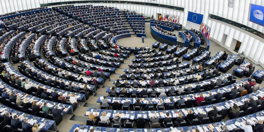 Το Ευρωκοινοβούλιο ζητά την απελευθέρωση 2 Ελλήνων στρατιωτικών