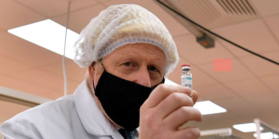 ΚΟΡΩΝΟΪΟΣ: Αντίστροφη μέτρηση για τους πρώτους εμβολιασμούς στη Βρετανία - Η διαδικασία που θα ακολουθηθεί 