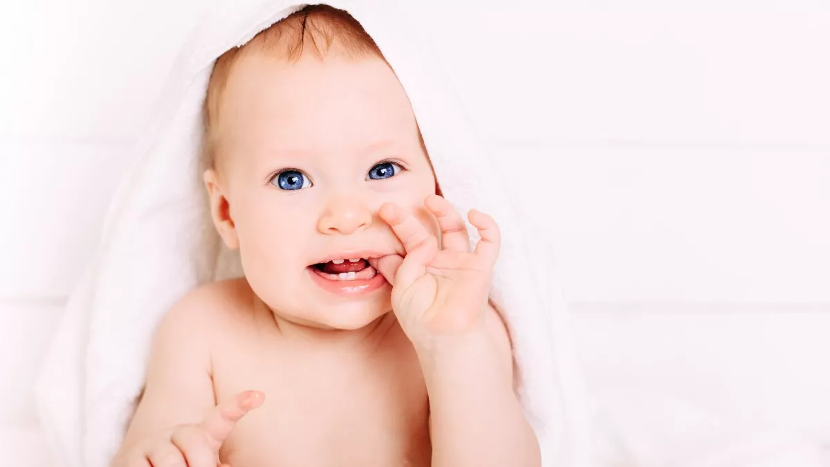 Αυτά τα μωρά «βγάζουν» περισσότερα δόντια μέχρι την ηλικία των 6 μηνών