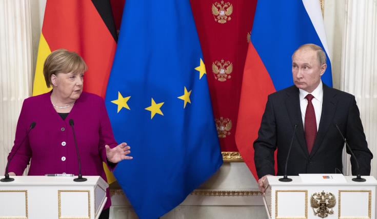 Συνομιλίες για Λιβύη στο Βερολίνο, θέλει ο Πούτιν, θα στείλει προσκλήσεις, λέει η Μέρκελ