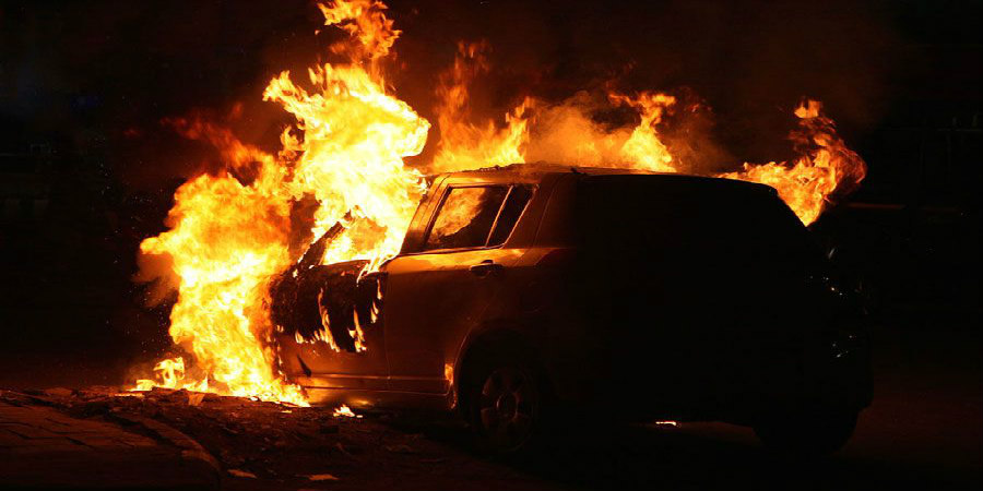 Φωτιά σε όχημα στην Λάρνακα – Έχει αποκλείσει τη σκηνή η Αστυνομία 