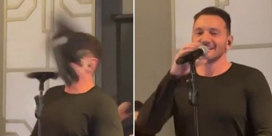Χρήστος Μενιδιάτης: Τραγουδούσε και του έριξαν στο πρόσωπο ένα δίσκο με γαρύφαλλα! Το βίντεο που έγινε viral