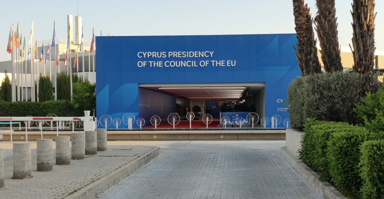 Τίμησαν το κυπριακό φαγητό οι επισκέπτες στην Άτυπη Σύνοδο – Τι τους ταΐσαμε – Δείτε φωτογραφίες