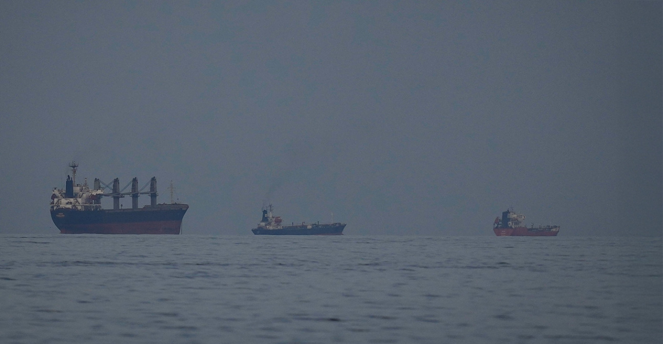 LIVE: Σε κρίσιμο σημείο οι πύραυλοι αναχαίτισης του Ισραήλ – Ο Τραμπ καλεί κι άλλες χώρες να «προστατεύσουν» τα Στενά του Ορμούζ