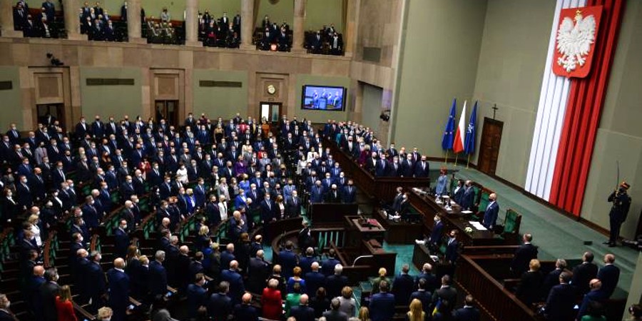 Η Πολωνία υποπτεύεται 45 Ρώσους διπλωμάτες για κατασκοπεία και απειλεί με απέλαση