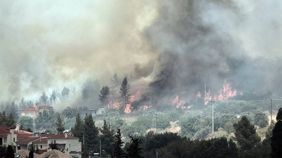 Στην μάχη των πυρκαγιών της Ελλάδας οι Κύπριοι πυροσβέστες