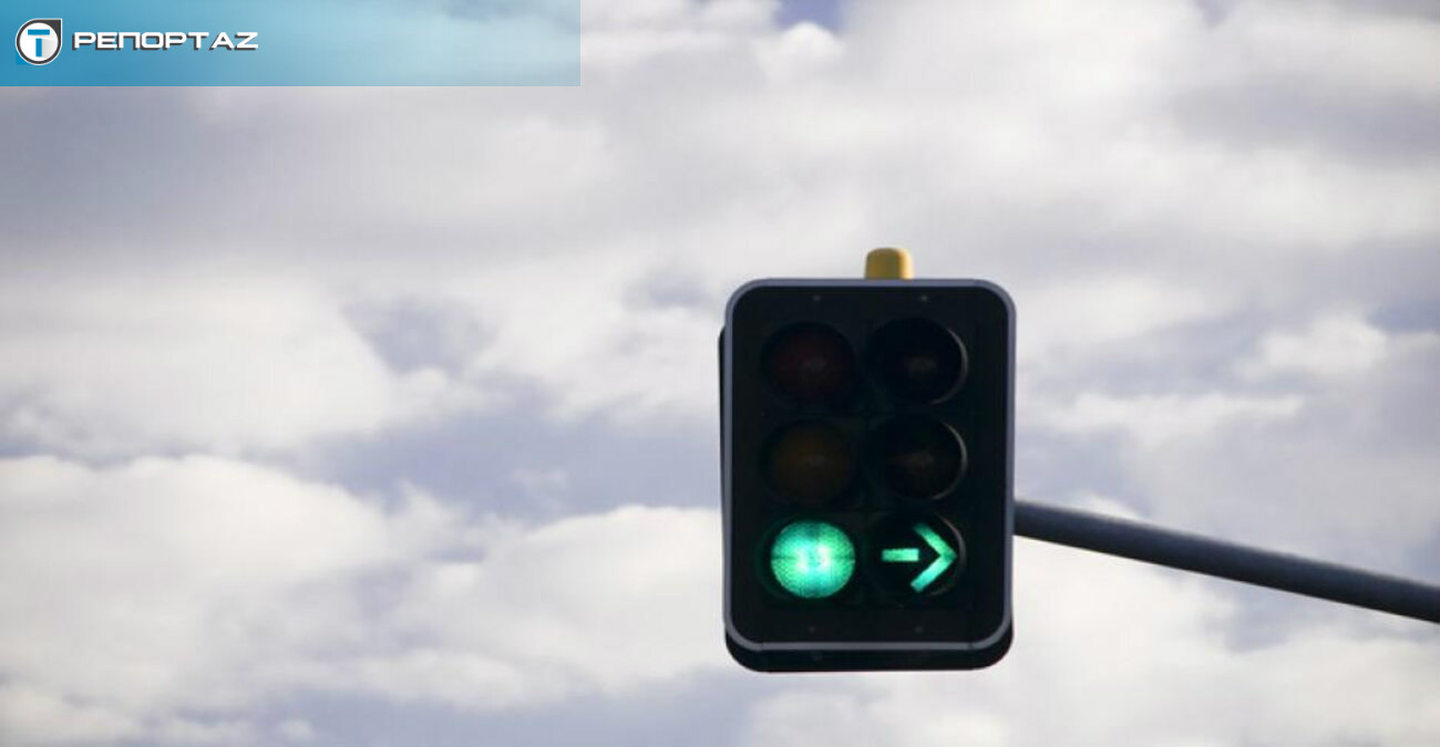 «Παγίδα» το πράσινο βέλος: Έρχεται σύστημα που θα προειδοποιεί τους οδηγούς - Τι μελετάται