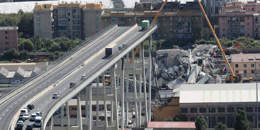 Ιταλία: Εντός λεπτού σιγή στη Γένοβα ένα μήνα μετά την κατάρρευση της γέφυρας Μοράντι