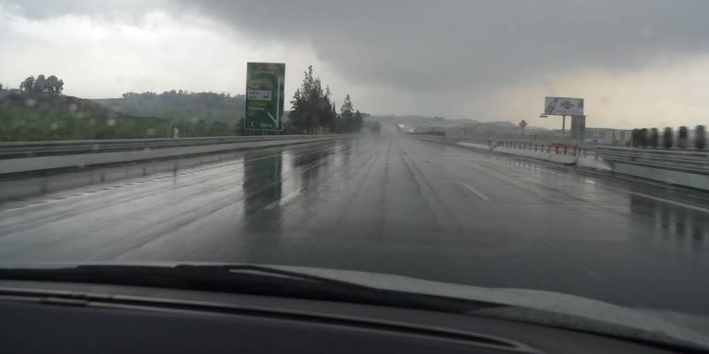 ΚΥΠΡΟΣ: Έντονη βροχόπτωση στον αυτοκινητόδρομο – Περιορισμένη ορατότητα