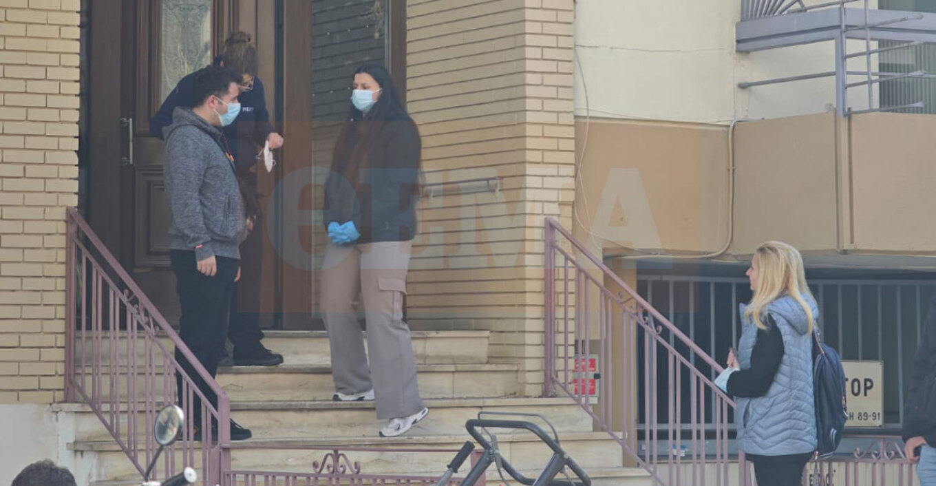 Ελλάδα: Νεκρές μάνα και κόρη σε «σφραγισμένο» δωμάτιο, έχει προσαχθεί ο γιος της οικογένειας