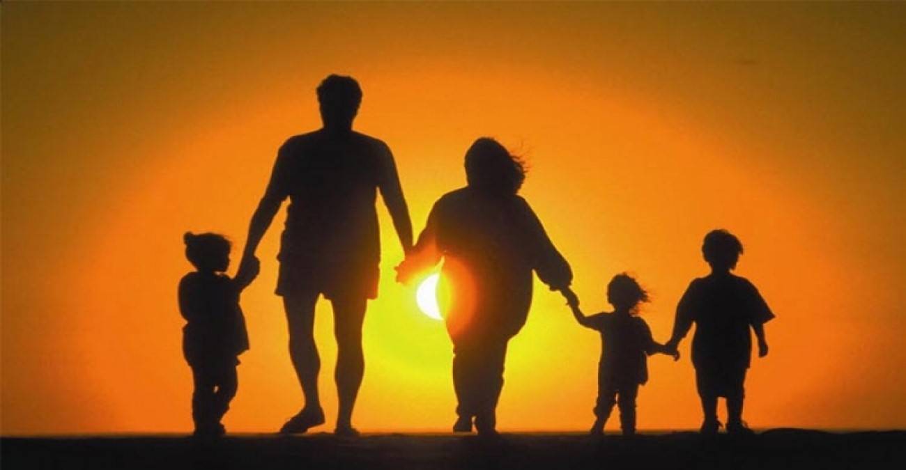 Αποκτούμε εγγόνια σε όλο και μεγαλύτερη ηλικία - Τι σημαίνει αυτό για ολόκληρη την οικογένεια;