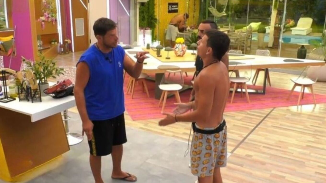 VIDEO: Big Brother: Αυτός ο παίχτης αποχώρησε - Έντονες αντιπαραθέσεις μέσα στο σπίτι