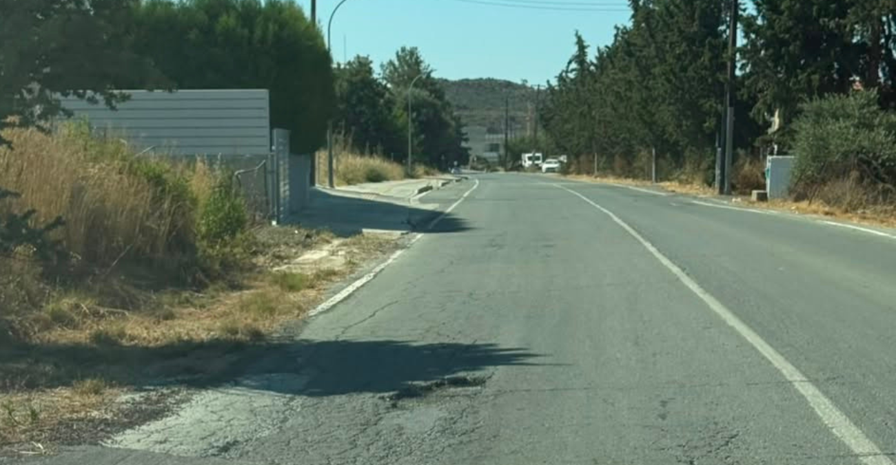 Αγανακτισμένοι οδηγοί: Ο δρόμος «παγίδα» στη Λεμεσό - Λακκούβες σπάνε ζάντες και ελαστικά - Φωτογραφίες
