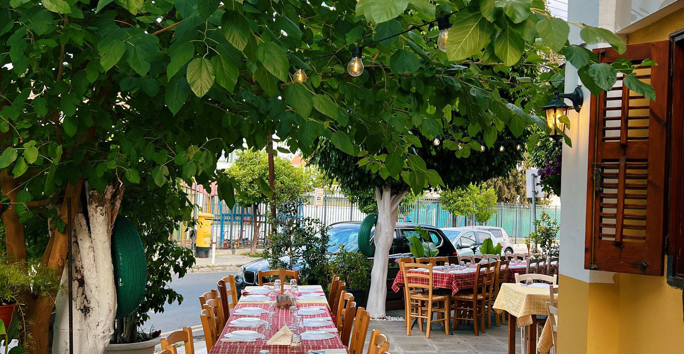 Σε αυτό το ταβερνάκι στη Λευκωσία μπορείς να... γνωρίσεις τις πιο νόστιμες ιστορίες 
