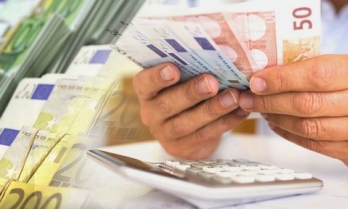 Την αύξηση του κατώτατου μισθού στα 650 ευρώ ανακοίνωσε ο Αλέξης Τσίπρας 