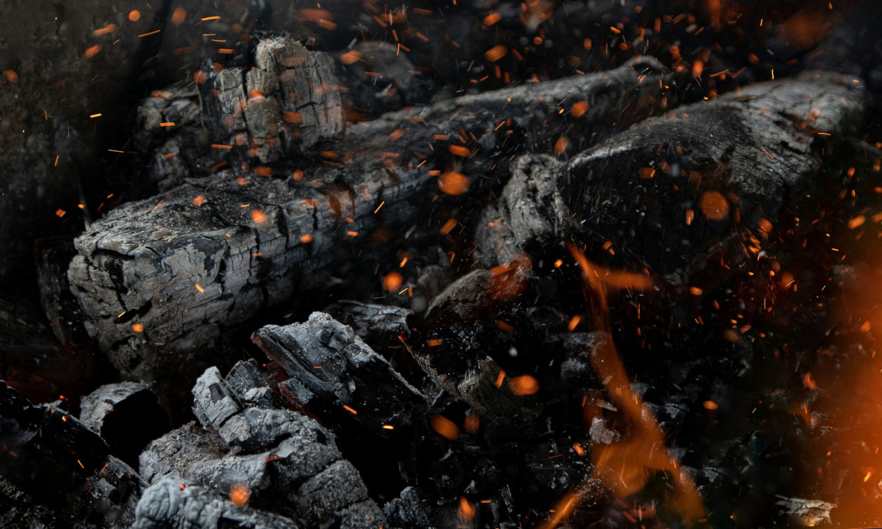 Απίστευτο περιστατικό: Έκαναν ψεύτικη κηδεία για να μεταφέρουν λαθραίο ξυλοκάρβουνο