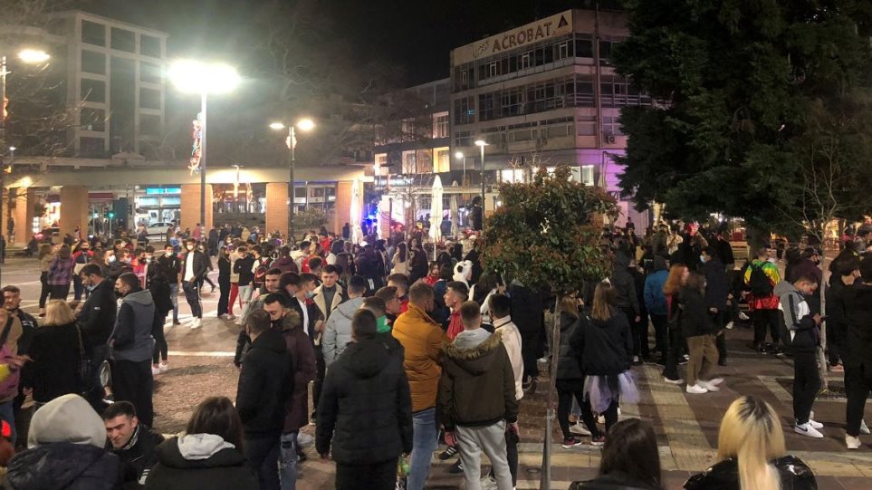 ΕΛΛΑΔΑ: Υγειονομικές βόμβες τα καρναβαλικά πάρτυ - ΒΙΝΤΕΟ 