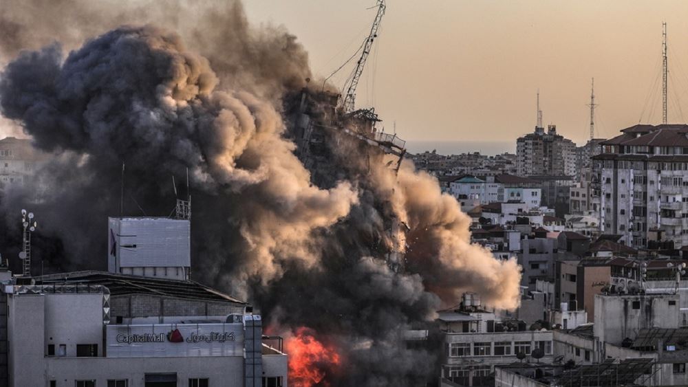 Κτίριο όπου στεγάζονται το Associated Press και το Al Jazeera κατέρρευσε μετά από ισραηλινό βομβαρδισμό -ΒΙΝΤΕΟ