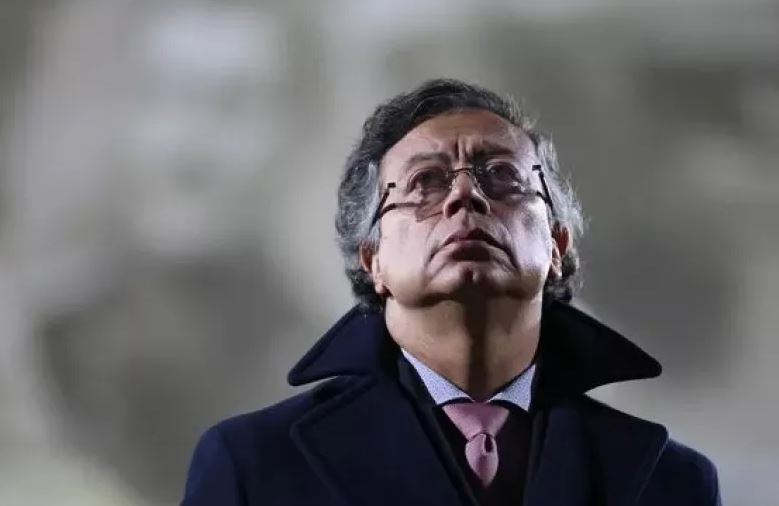 Σεξουαλικό σκάνδαλο: Ξανά στη δημοσιότητα βίντεο με τον Κολομβιανό πρόεδρο να απατά τη γυναίκα του