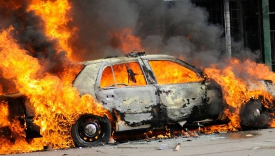 ΛΕΜΕΣΟΣ: Παρέδωσαν στις φλόγες όχημα που έκλεψαν προηγουμένως    