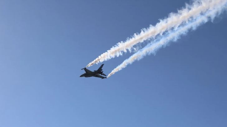 28η Οκτωβρίου: Το συγκινητικό μήνυμα του πιλότου του F-16 που «έσκισε» τους ουρανούς - «Συνεχίζουμε να φυλάμε τον ουρανό της πατρίδας»