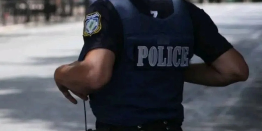 ΕΛΛΑΔΑ: Αστυνομικός πυροβόλησε με καραμπίνα και σκότωσε συγγενή του στην Άρτα