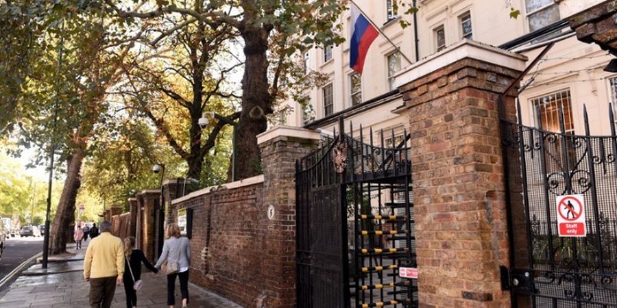 Μόσχα και Λονδίνο συμφώνησαν να επιστρέψουν οι απελαθέντες διπλωμάτες τους στις υπηρεσίες τους