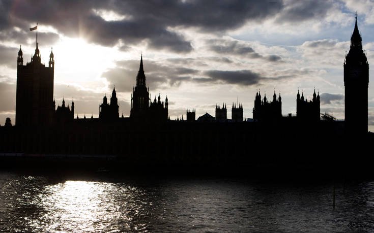 Λευκή σκόνη περιείχε το ύποπτο δέμα στο βρετανικό κοινοβούλιο