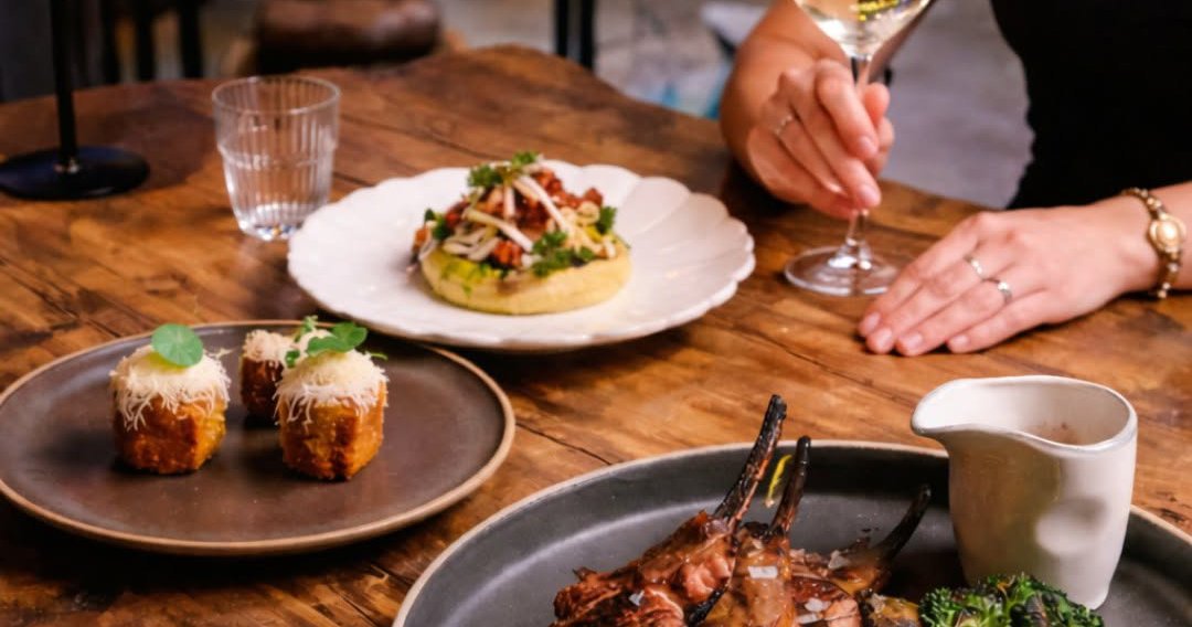 Raw & Bone: Ένα μοναδικό Open Fire Steak Experience έρχεται απόψε – Μην το χάσετε