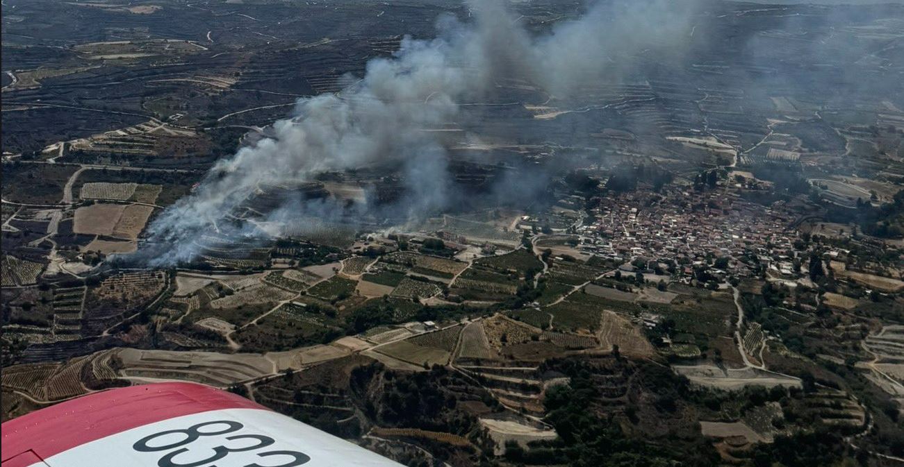 Πυρκαγιά στο Όμοδος: Βελτιωμένη η κατάσταση - «Έχει οριοθετηθεί και οδεύουμε σε πλήρη έλεγχο»