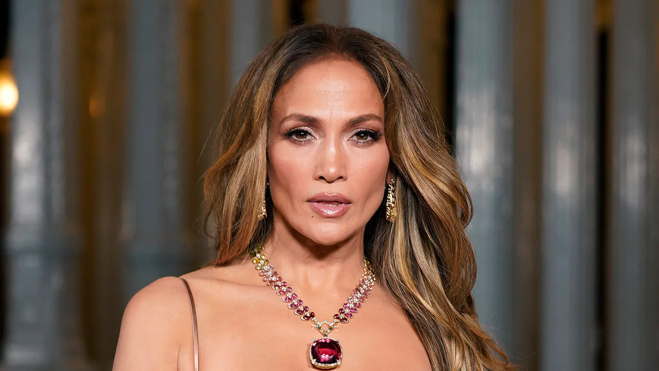 Απίστευτο: Jennifer Lopez και Robbie Williams έρχονται στη... Λάρνακα!