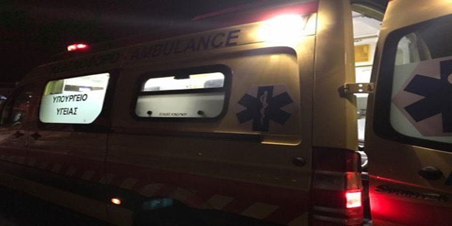 ΠΑΦΟΣ: 82χρονη ανέκοψε την πορεία οχήματος - Στο νοσοκομείο ένα άτομο 