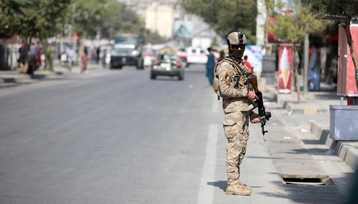 Τουλάχιστον 10 νεκροί και 20 τραυματίες από επίθεση αυτοκτονίας στην Καμπούλ