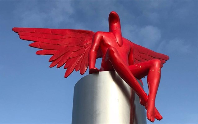 PHYLAX: Θέλουν στην Κύπρο το κόκκινο άγαλμα