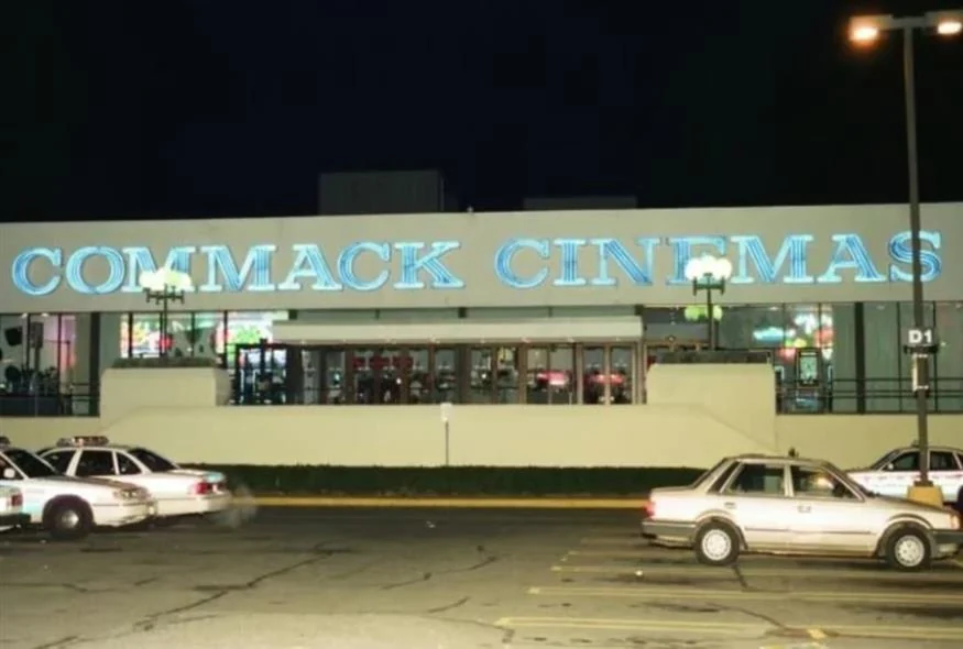 Μωρό βρέθηκε πνιγμένο σε τουαλέτα κινηματογράφου - Πώς λύθηκε το μυστήριο 30 χρόνια μετά στις ΗΠΑ