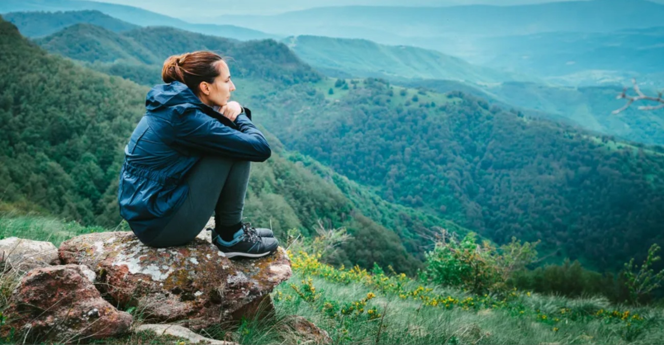 «Με παράτησε στη μέση του πουθενά» – Τι είναι το «αλπικό διαζύγιο» που κάνει τον γύρο του διαδικτύου