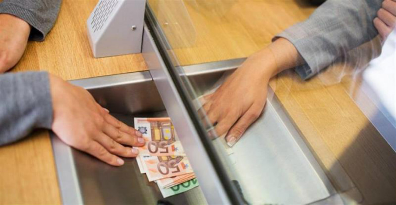 Πρόεδρος Συνδέσμου Καταναλωτών: Ζητά προστασία των πολιτών από νέες χρεώσεις τραπεζών