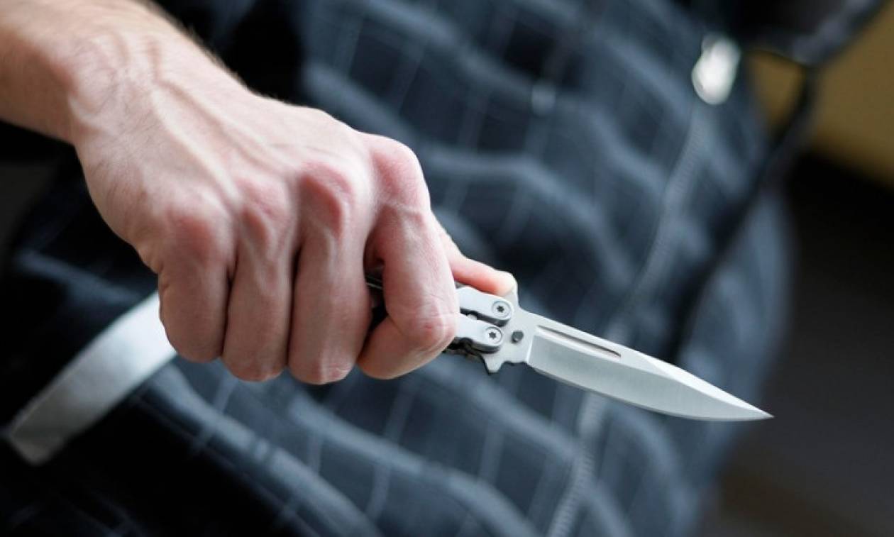 ΚΥΠΡΟΣ: Έβγαλε μαχαίρι και απειλούσε τη σύζυγό του για να του δώσει χρήματα 