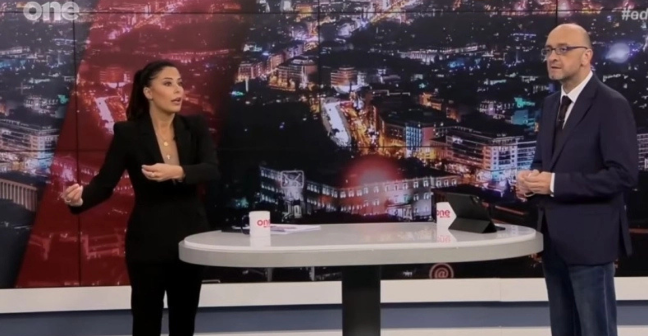 Απίθανο σκηνικό με την Λατινοπούλου: Κάποιος φώναξε «αυνανιστής» την ώρα που μιλούσε σε εκπομπή - Βίντεο