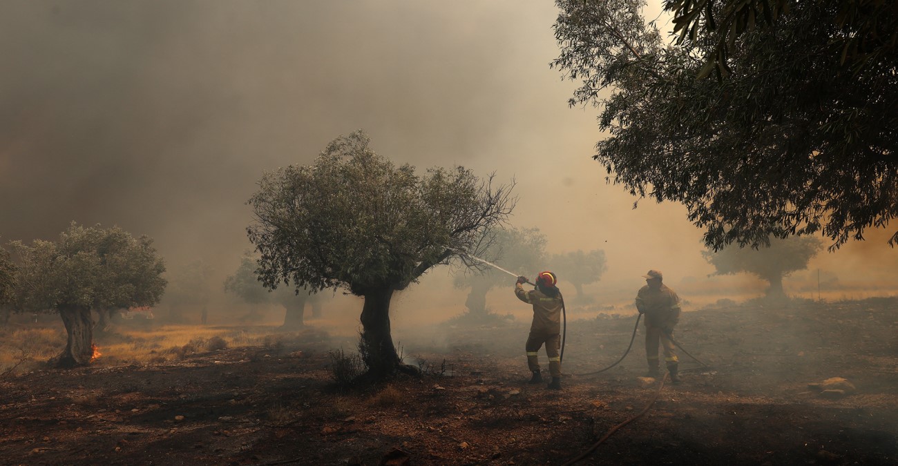 Αναζωπυρώσεις σε Δυτική Αττική, Ρόδο και Λακωνία - 79 πυρκαγιές πανελλαδικά