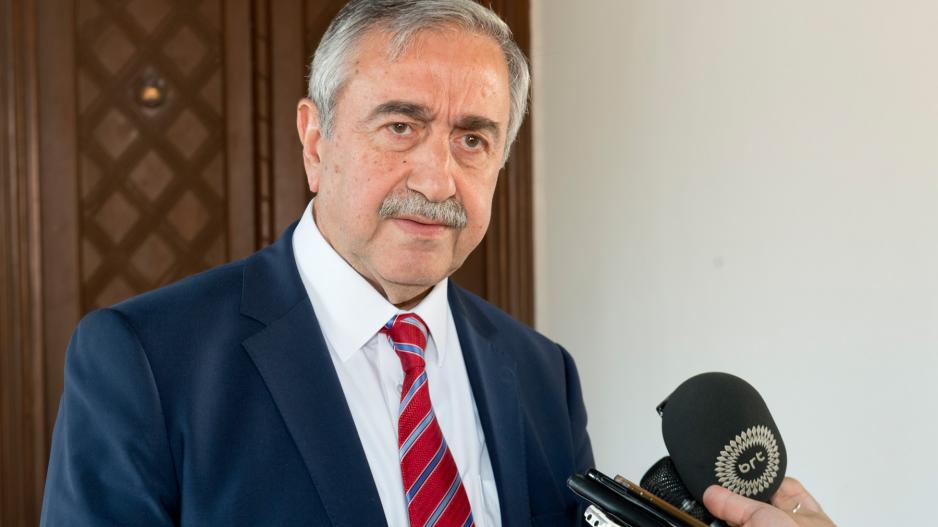 Εμμένει σε ομοσπονδία ο Ακιντζί και σχολιάζει την εκλογή Κιζίλγιουρεκ στο Ευρωκοινοβούλιο