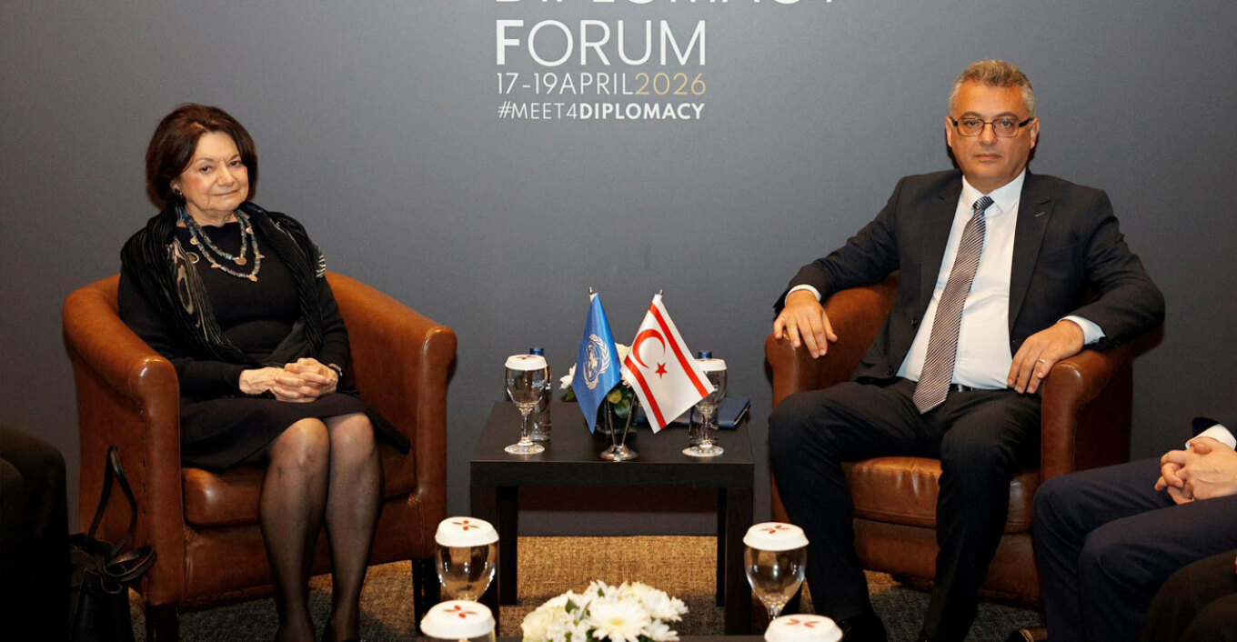 ΟΗΕ: Απαντά για τη φωτογραφία της Ντι Κάρλο με τη σημαία του ψευδοκράτους - «Δεν υποδηλώνει καμία αλλαγή στη θέση για το Κυπριακό»