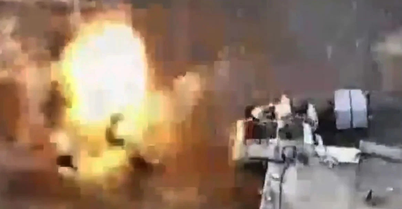 Δείτε βίντεο: Η στιγμή που διοικητής της Χαμάς σκοτώνεται στη Γάζα από ισραηλινό χτύπημα