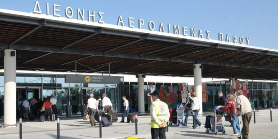 Τους «τσάκωσαν» στο αεροδρόμιο με κλεμμένα διαβατήρια - Χειροπέδες σε δύο άτομα