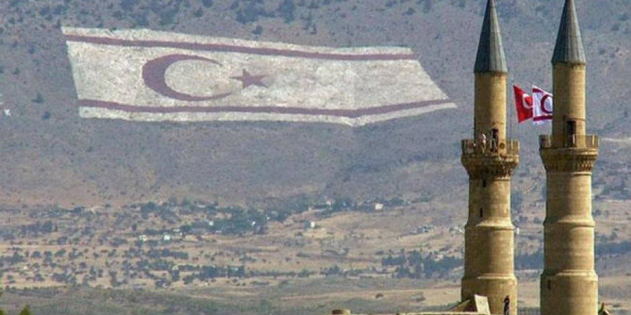 Κατεχόμενα: Κατέρρευσε μεταλλική διαφημιστική κατασκευή, τραυματίζοντας τρεις - Δείτε φωτογραφίες