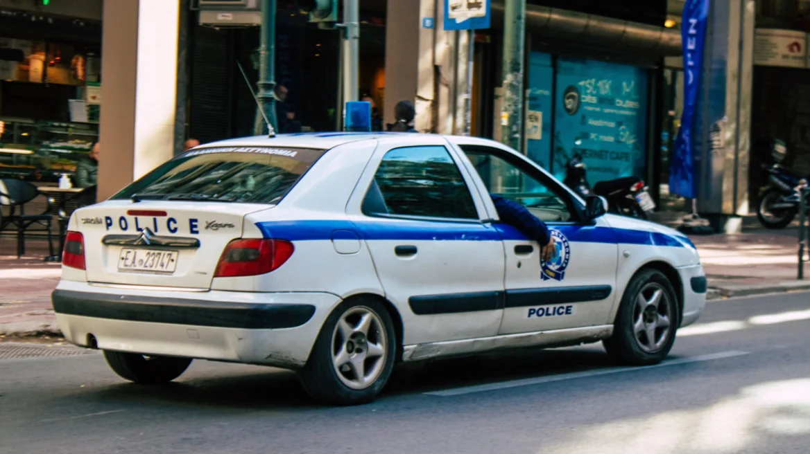 Ιρανός επιτέθηκε σε άνδρα με κλαδευτήρι για να του πάρει το πατίνι στην Ομόνοια