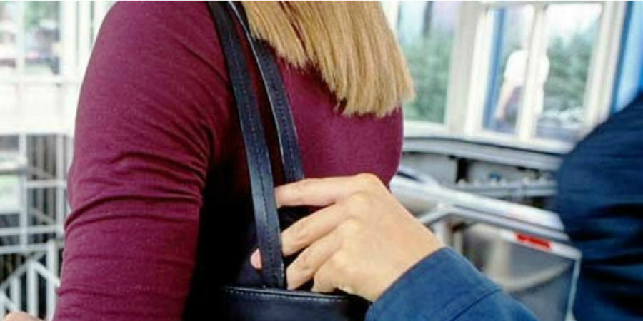 Της έκλεψε το πορτοφόλι της μέσα σε εμπορικό κέντρο στη Λεμεσό - Το πέταξε στον κάλαθο για να γλιτώσει 