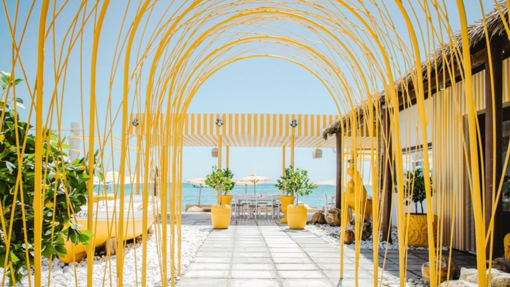 Γνωστό beach bar/restaurant της Λεμεσού άλλαξε μορφή και του πάει - Άνοιξε και μας περιμένει