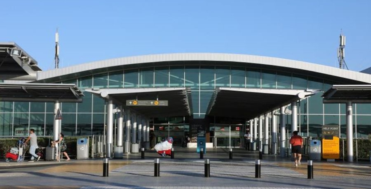 Συλληψη δυο προσώπων στο αεροδρόμιο Λάρνακας: Προσπάθησαν να ταξιδέψουν με πλαστά έγγραφα