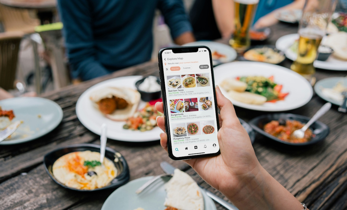 Αυτά τα εστιατόρια πλέον σου απαγορεύουν… να χρησιμοποιείς το κινητό - Τι ισχύει